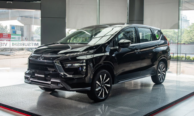 Toyota và Mitsubishi tranh ngôi bán chạy nhất phân khúc MPV Toyota và Mitsubishi tranh ngôi bán chạy nhất phân khúc MPV