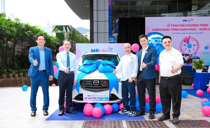 Bảo hiểm MB Life trao thưởng ôtô cho khách hàng
