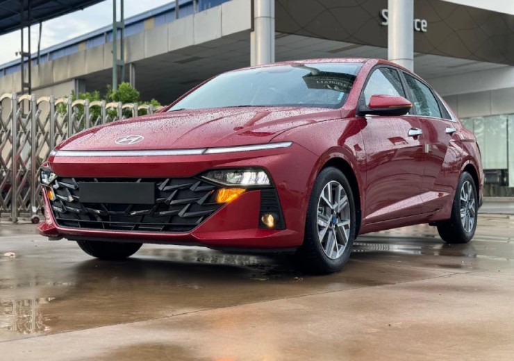 Đây là bộ ba sedan hạng B cực hút khách, giá khởi điểm từ 439 triệu đồng