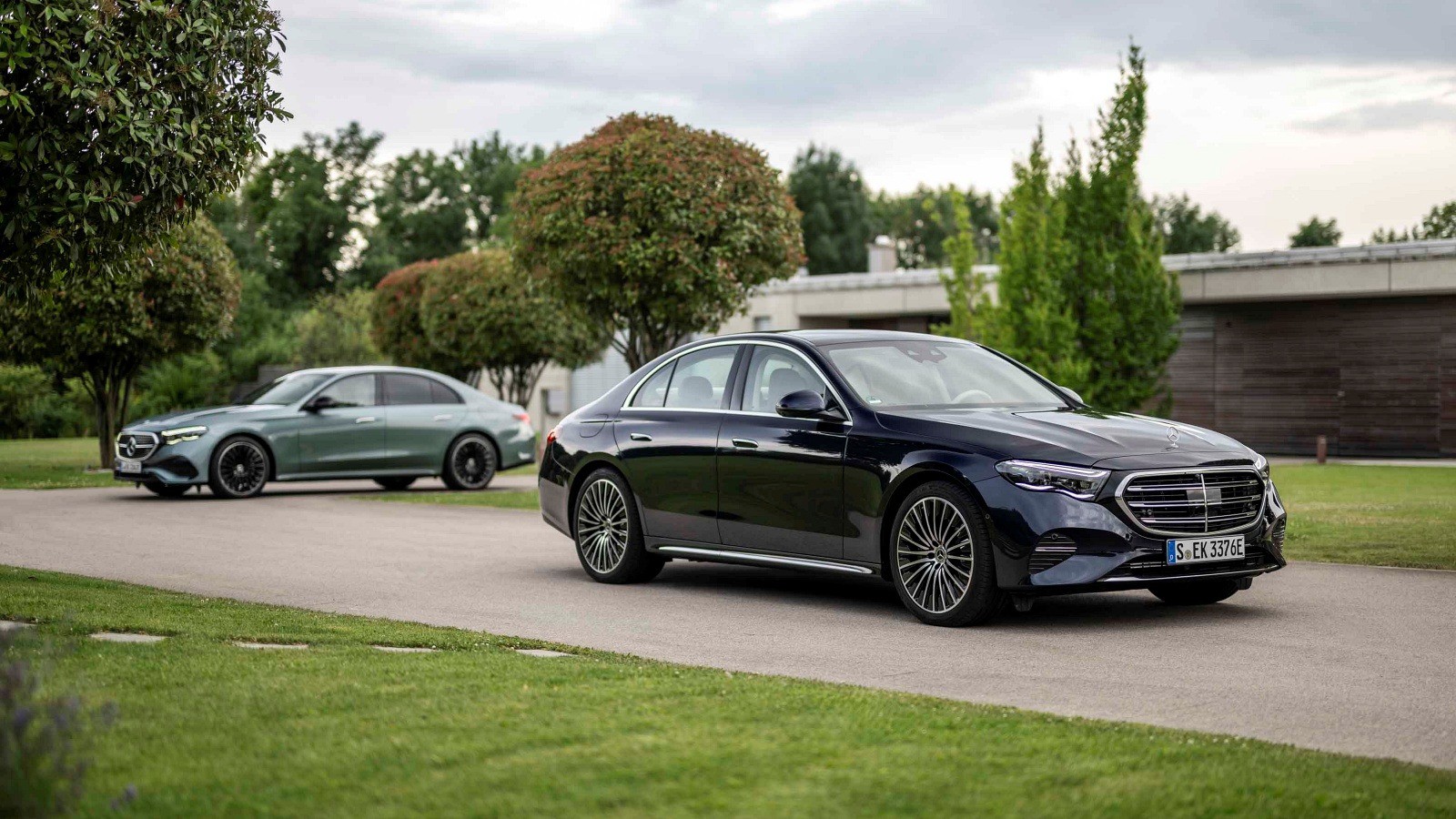 Mercedes-Benz E-Class 2025 nhận cọc, ra mắt tháng 10