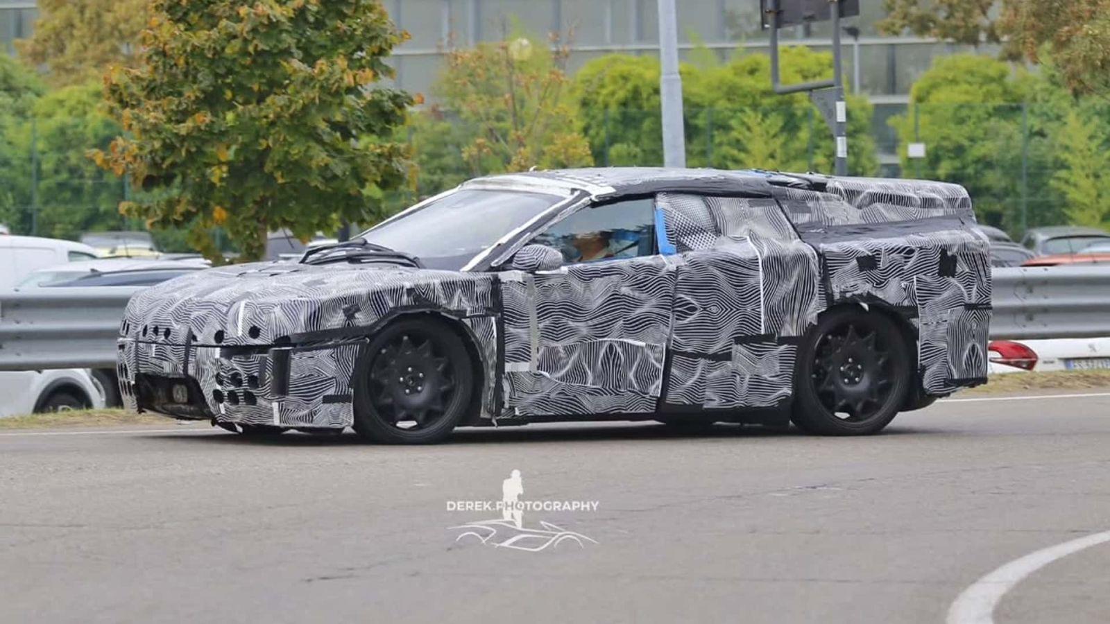 Xe điện đầu tiên của Ferrari xuất hiện trên phố