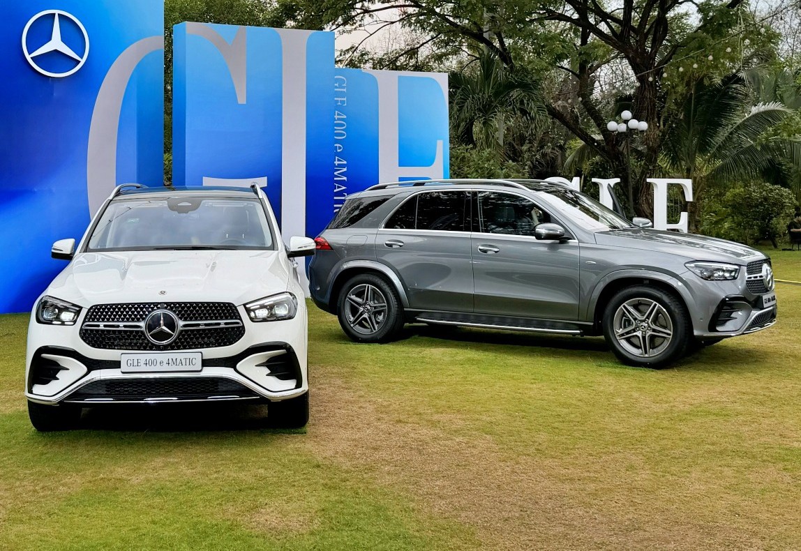 Cận cảnh mẫu xe Mercedes-Benz GLE 400 E đầu tiên về Việt Nam