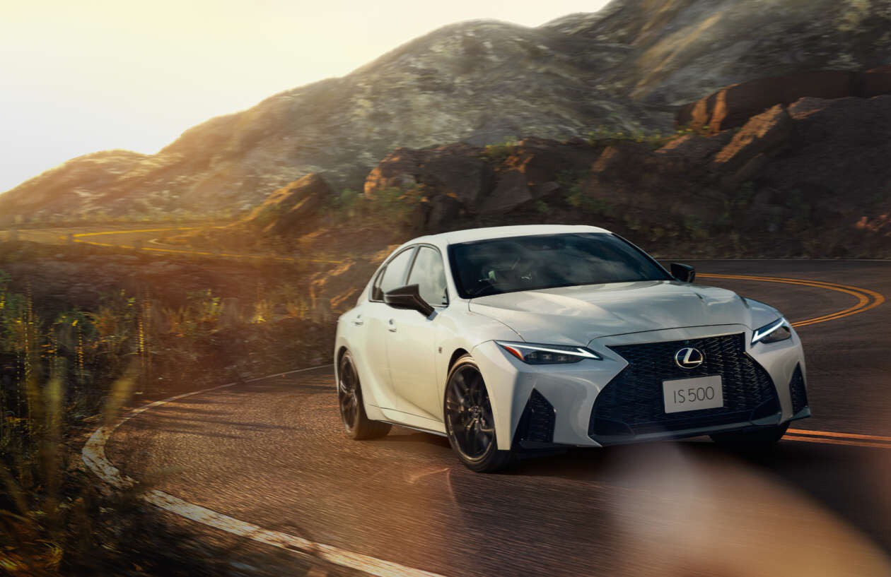 Lexus IS có thêm phiên bản đặc biệt Mode Black IV