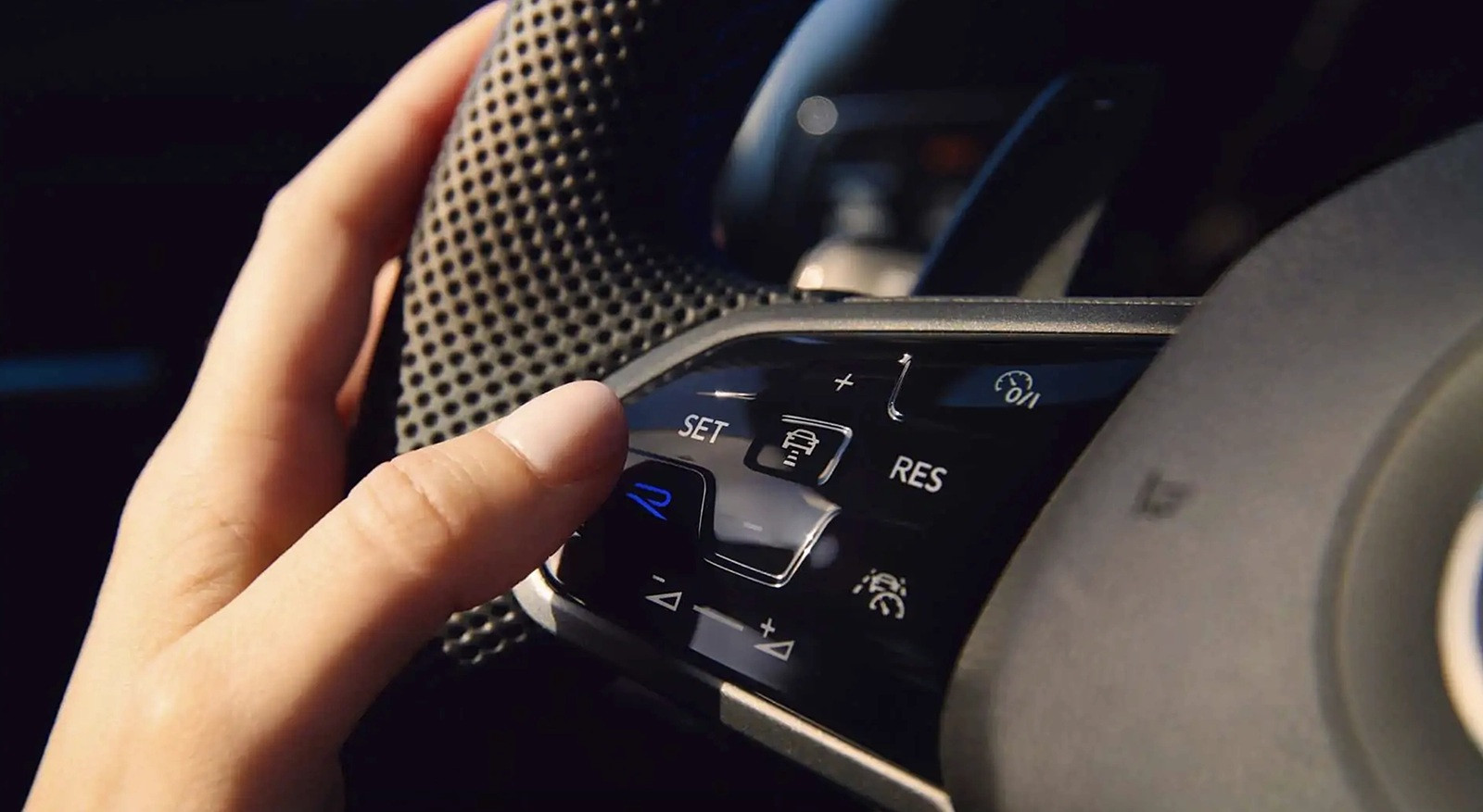 Volkswagen bị kiện do nút bấm cảm ứng quá nhạy, gây mất an toàn cho người lái