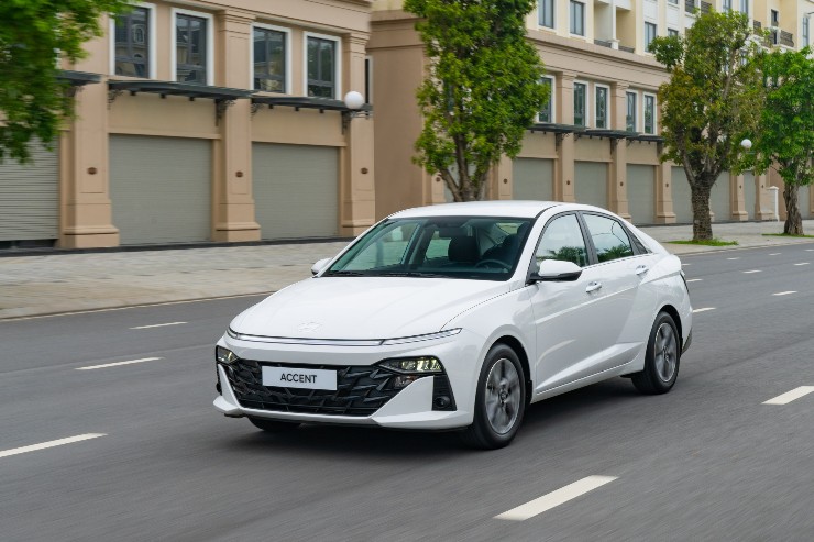 Doanh số Mazda2 bất ngờ vượt Hyundai Accent