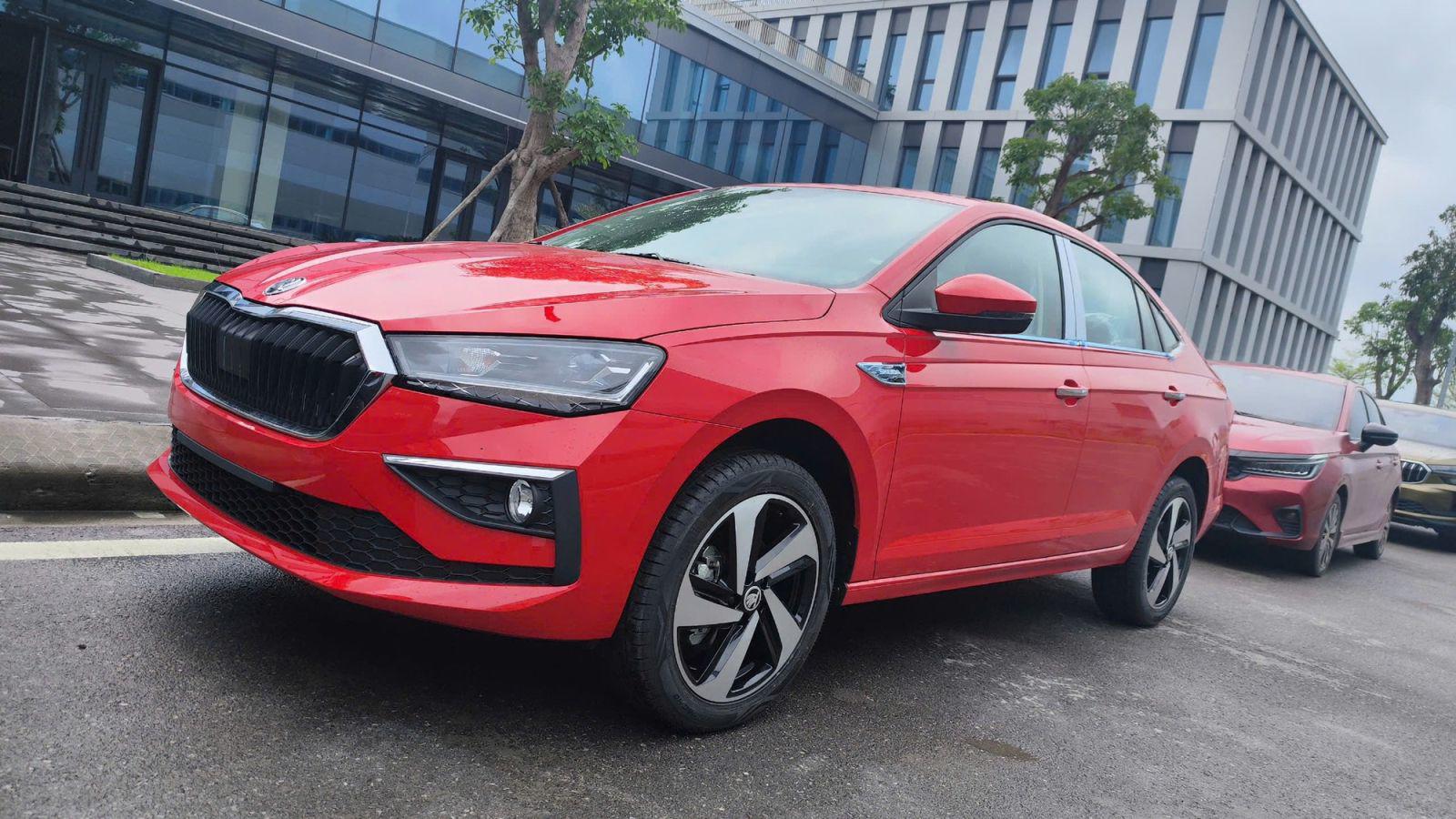 Skoda Slavia được nhiều đại lý báo giá từ 450 triệu đồng