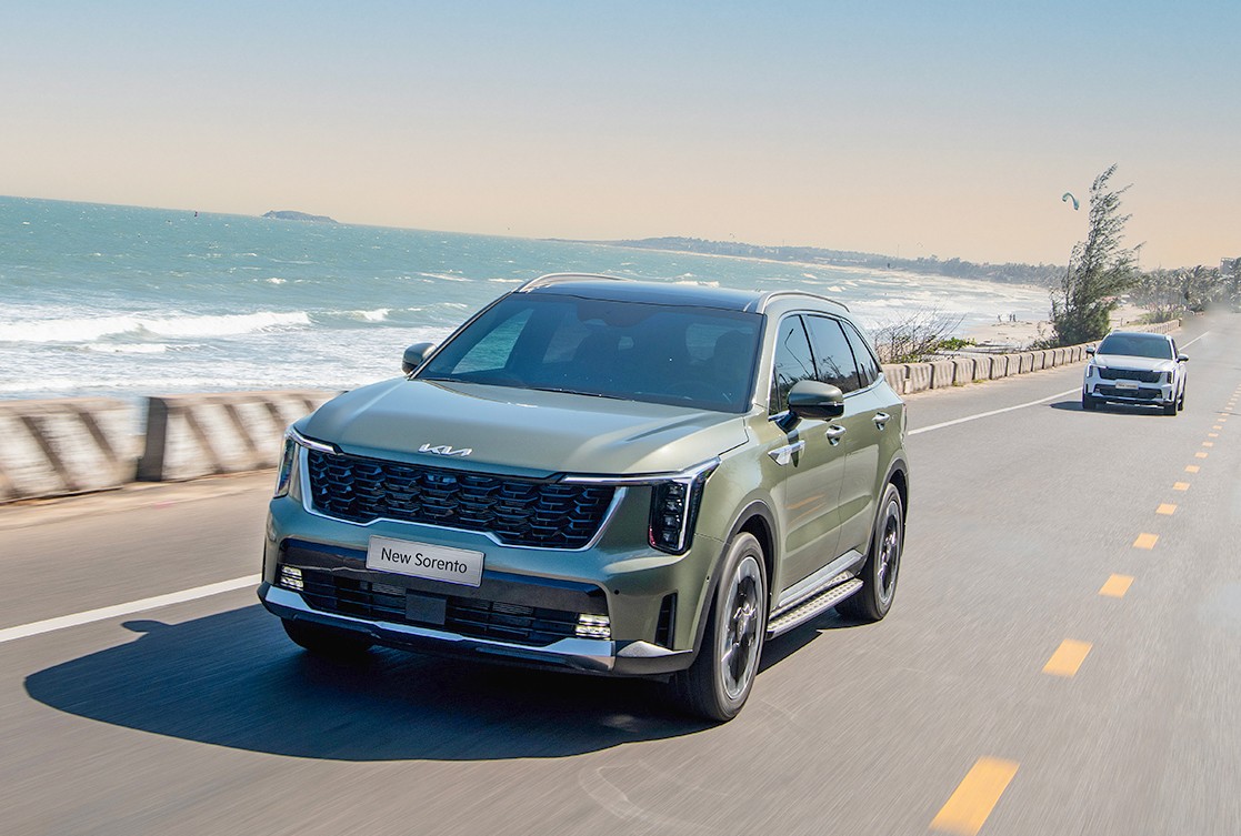 Kia Sorento phiên bản nâng cấp ra mắt thị trường Việt, giá bán từ hơn 1,2 tỷ đồng