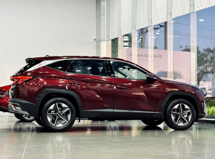 Hyundai Tucson giá từ 769 triệu đồng cuốn hút nhờ những ưu điểm gì?