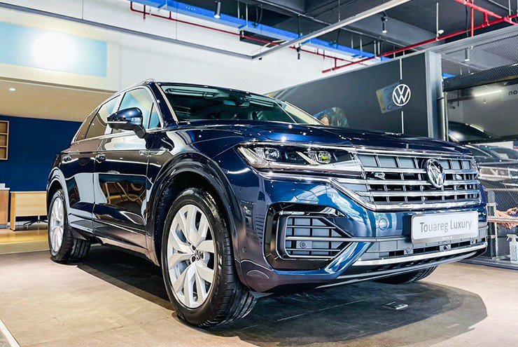 Xe Volkswagen Touareg nhập khẩu giảm giá 600 triệu liệu có thoát cảnh "Ế"