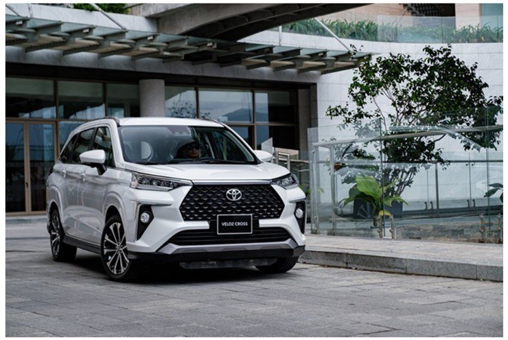 Khuyến mãi khi mua Toyota Veloz Cross trong tháng 8