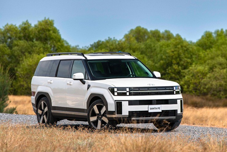 Khuyến mại Santa Fe tháng 12/2025: Giảm giá trực tiếp 180 triệu đồng