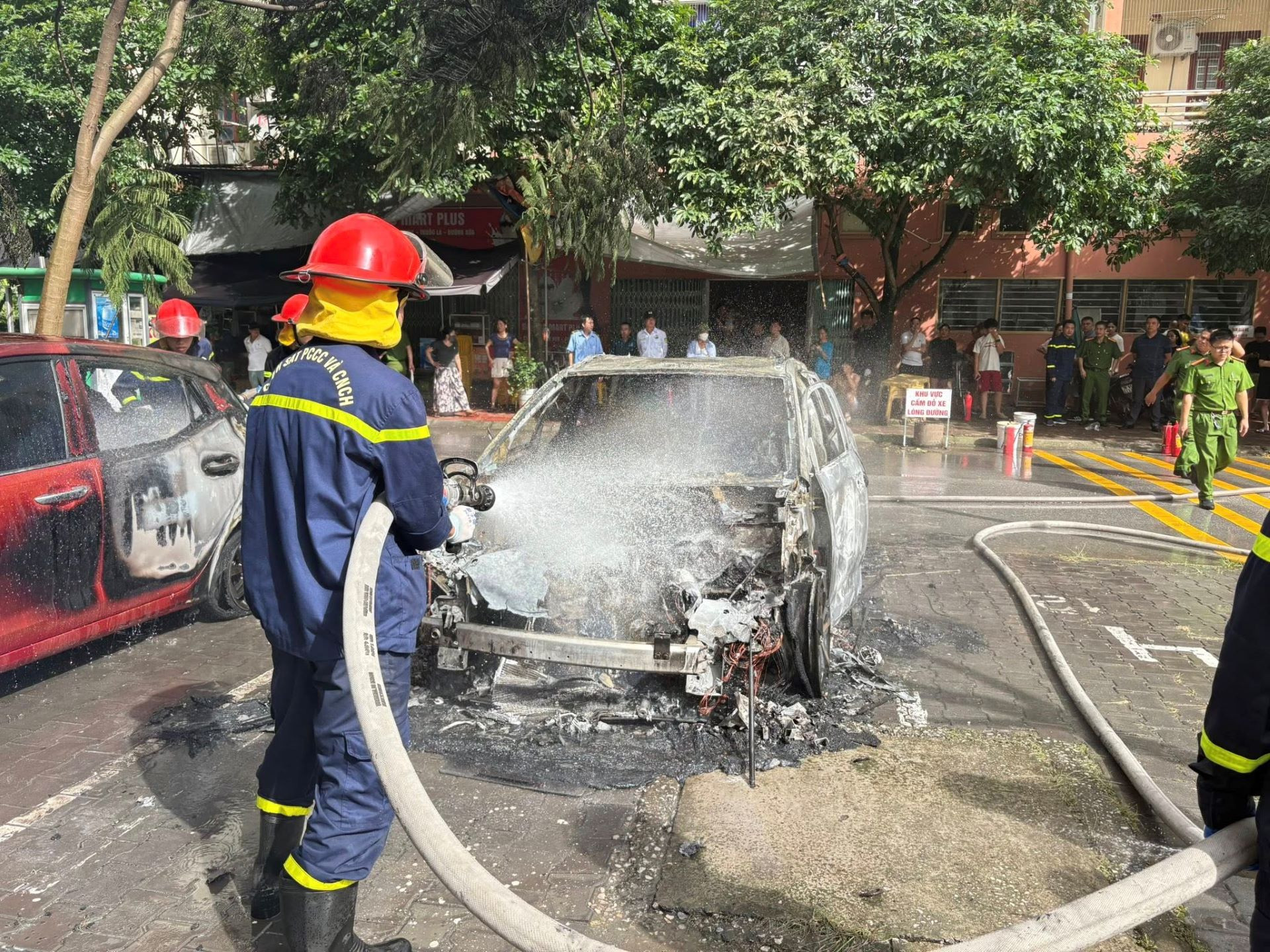 Cháy xe Peugeot: Sự cố đầu tiên trong 12 năm, Thaco cam kết gì?
