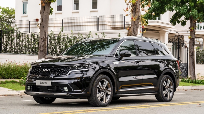Kia Sorento giảm giá mạnh