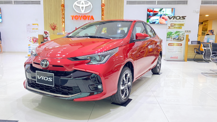 Cuộc chiến "giá lăn bánh" dưới 500 triệu: Attrage, Vios hay Accent?