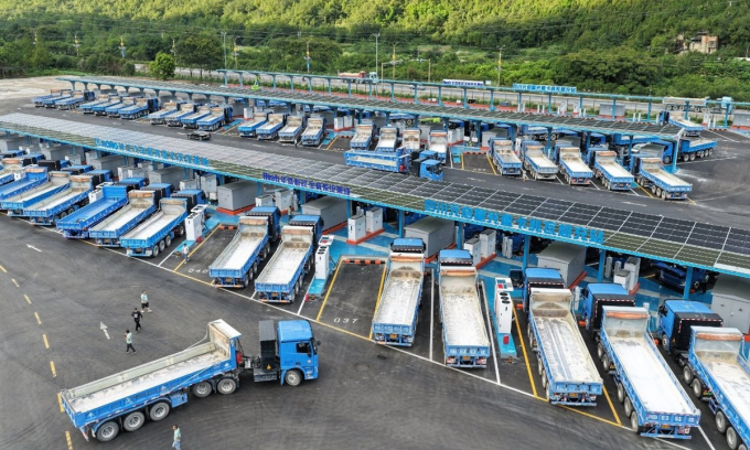 Trạm sạc siêu tốc cho 700 xe tải điện hạng nặng