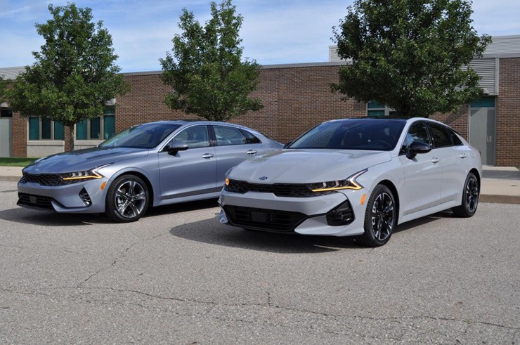 Giá xe KIA K5 tháng 11/2025, ưu đãi 80 triệu đồng