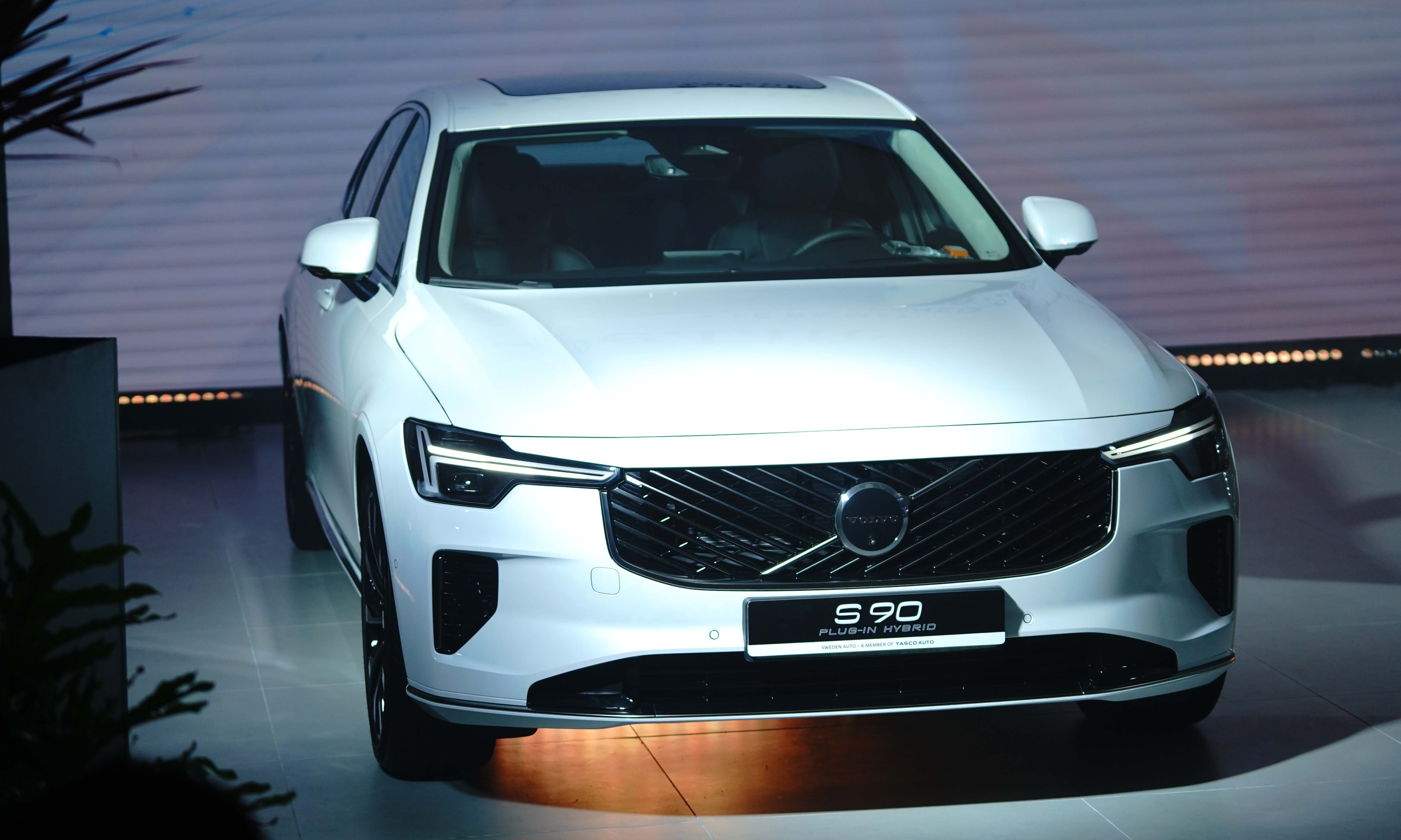 Volvo S90 và XC60 bản nâng cấp 2025 ra mắt Việt Nam