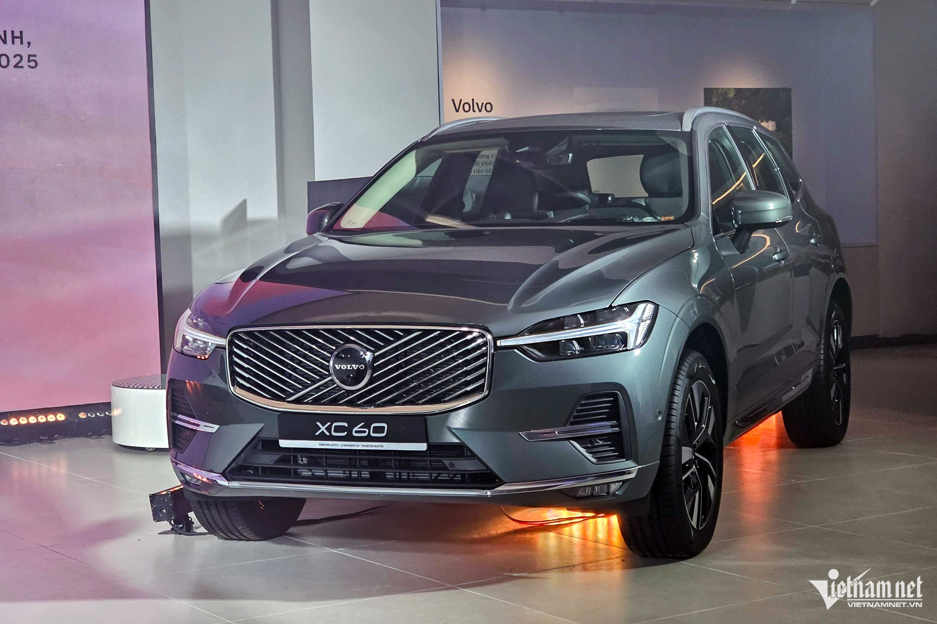 Volvo XC60 2026 về Việt Nam, nâng cấp nhẹ, quyết đấu với Mercedes-Benz GLC