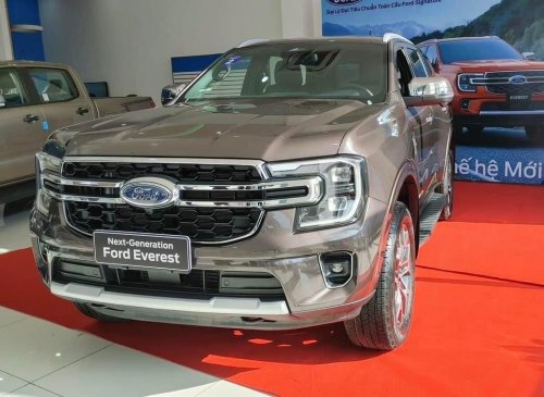 Ford Everest giao ngay, giá tốt