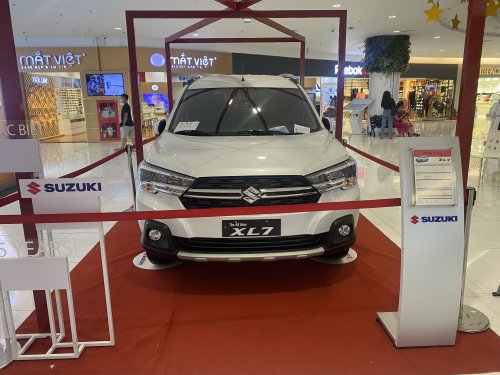 Suzuki XL7