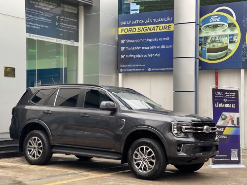 EVEREST TITANIUM 4X2 GIÁ HỢP LÝ - CAM KẾT GIAO XE ĐÚNG HẸN