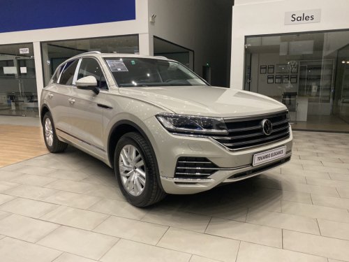 Volkswagen Touareg 2023 Siêu phẩm đã có xe giao ngay